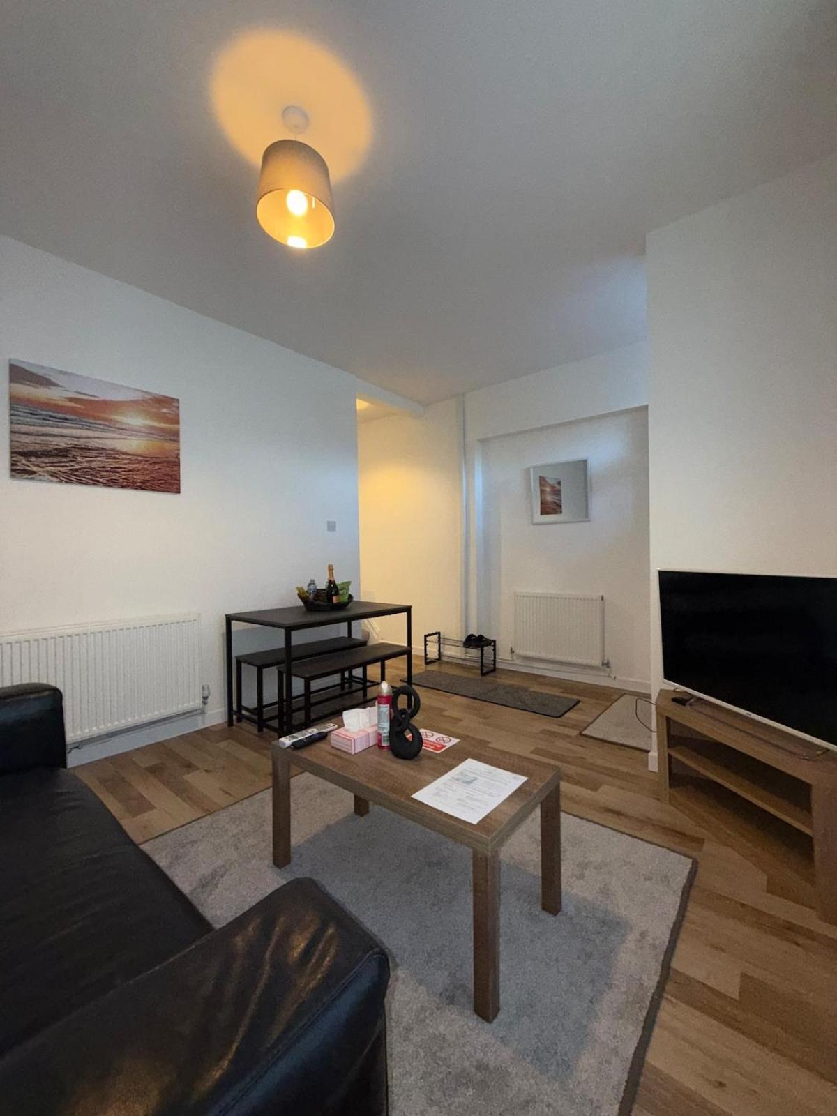 Charming 3-Bedroom House Cardiff Exteriör bild